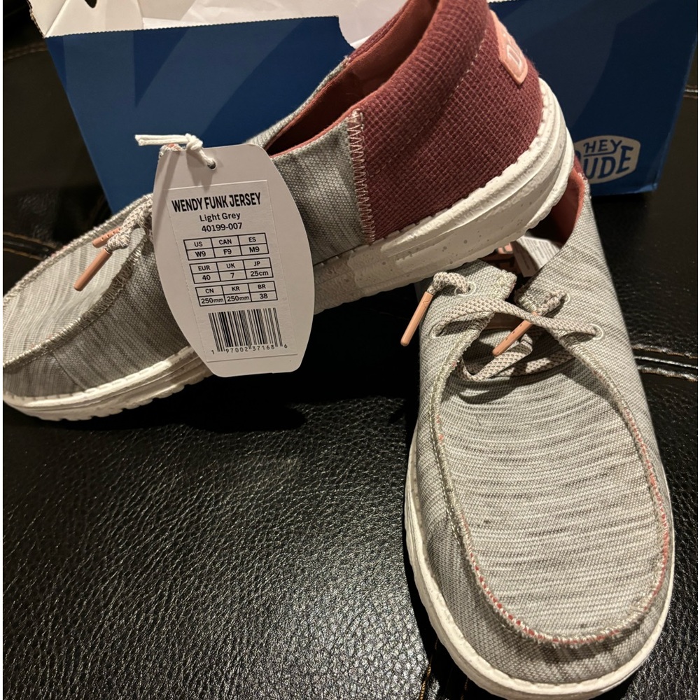 Women’s Hey Dude shoes size 9